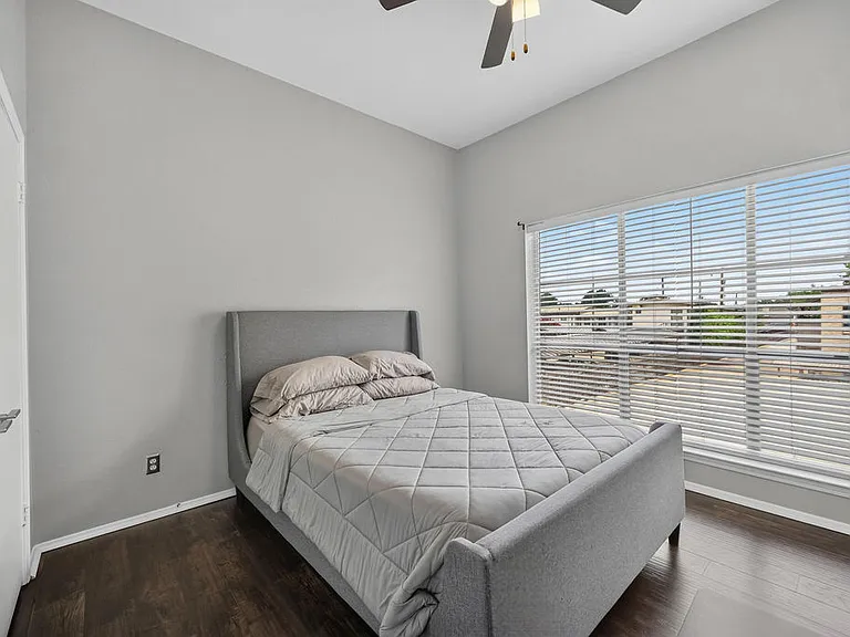 10401 High Hollows Dr #201 — Photo 24