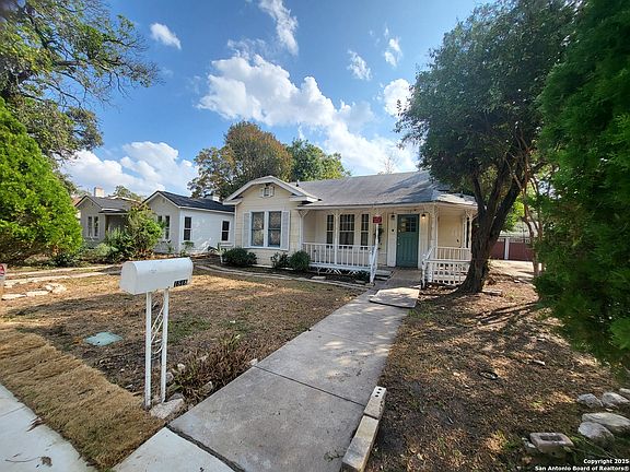 2nd image of 1518 W Lynwood Ave