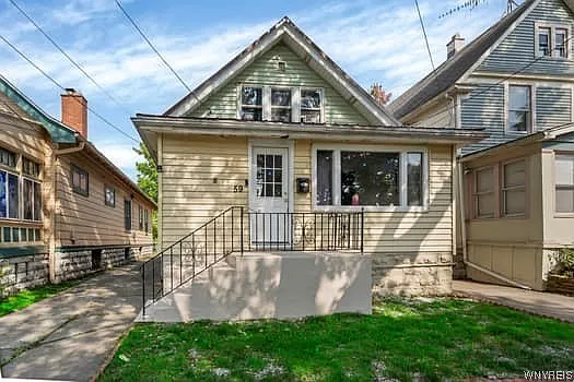 59 Domedion Ave photo 1