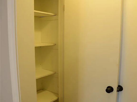 3rd image of 6277 Star Valley Dr