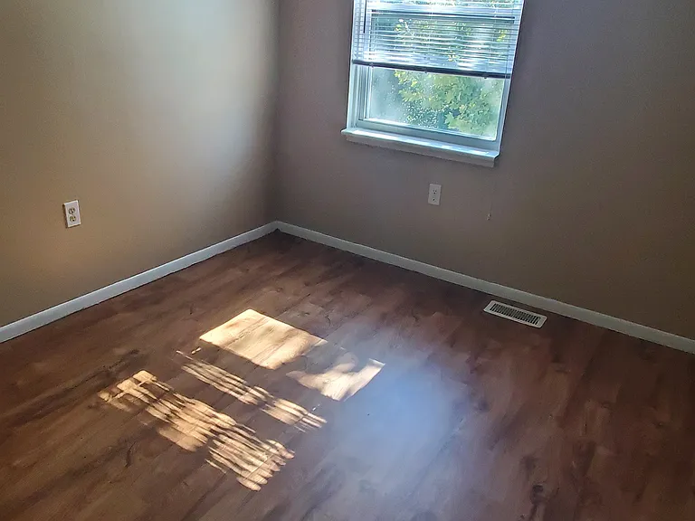 1310 E North St #28 — Photo 6