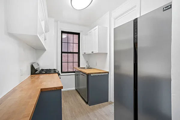 Rented by Douglas Elliman | media 13