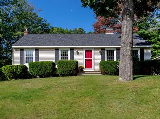 2 White St, Topsham, ME 04086