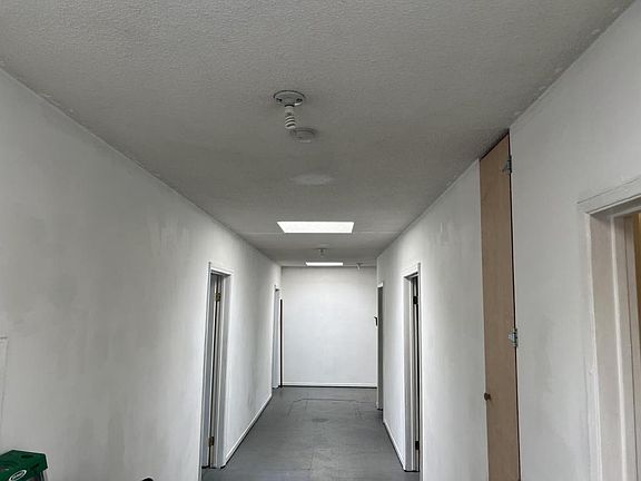 5th image of 3222 W Jefferson Blvd