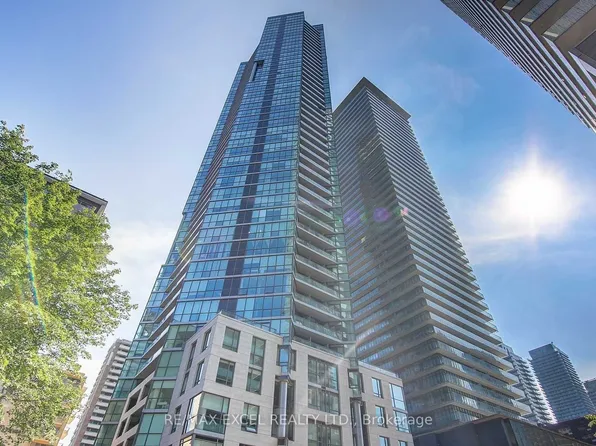 45 Charles St E #4606, Toronto, ON M4Y 0B8