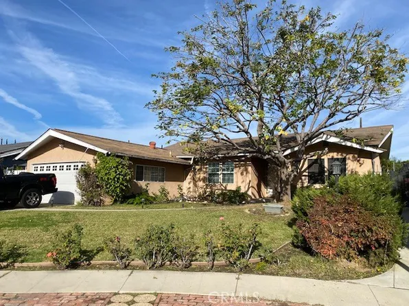 15833 Gresham St, North Hills, CA 91343