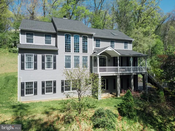 7 Slitting Mill Rd, Glen Mills, PA 19342