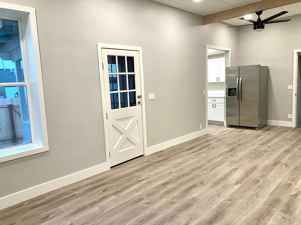 living room / dining room