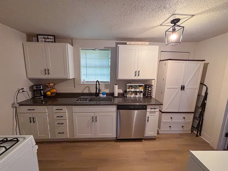 1212 Harvey Blvd — Photo 19