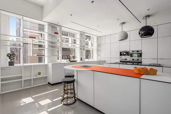 Sold by Nest Seekers International | media 3