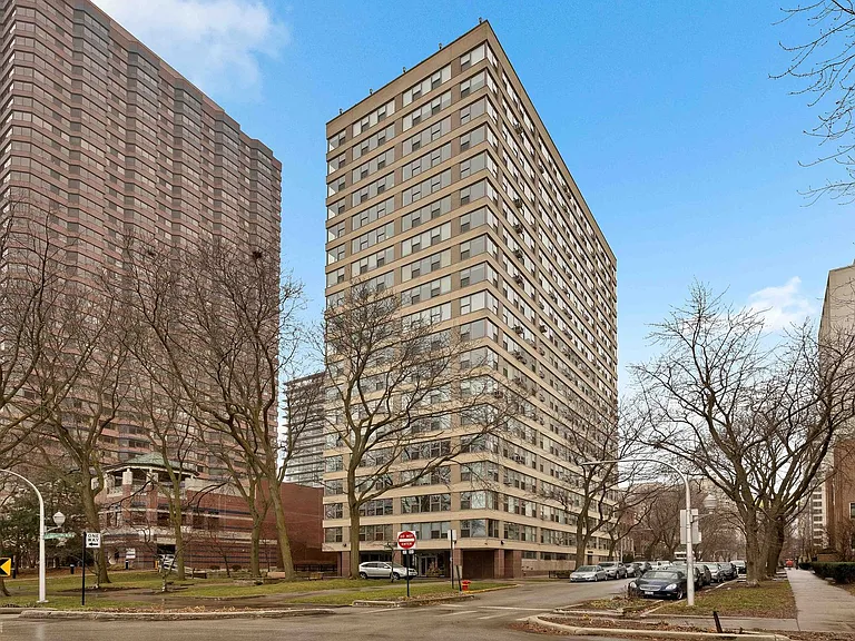 2970 N Lake Shore Dr #4A — Photo 16