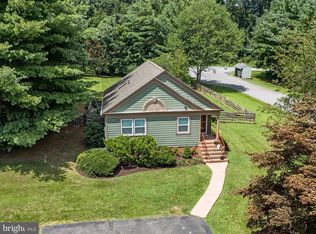 693 Thoroughbred Dr, Charles Town, WV 25414