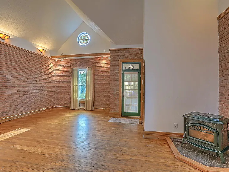 1010 Forrester St NW — Photo 4