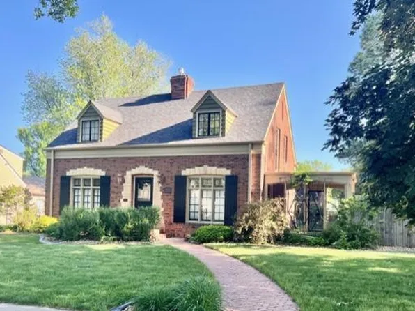 715 E 5th St, Redwood Falls, MN 56283