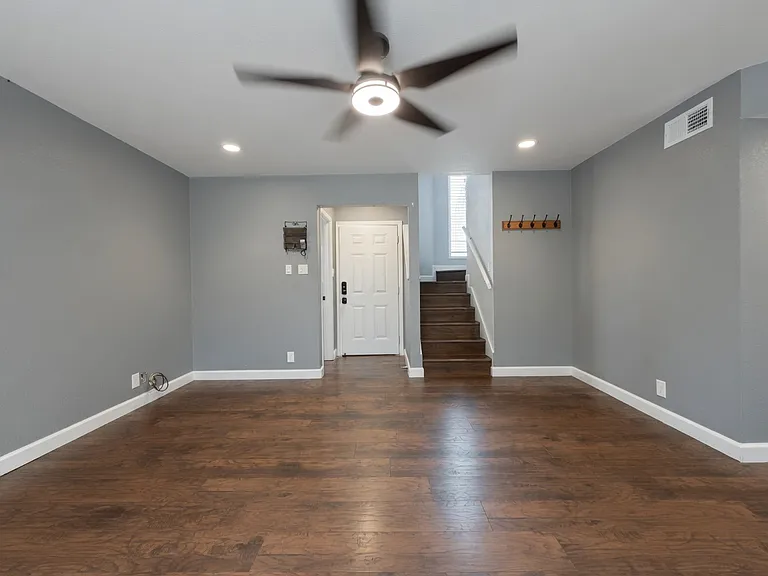 8107 Hood Cir #B — Photo 12