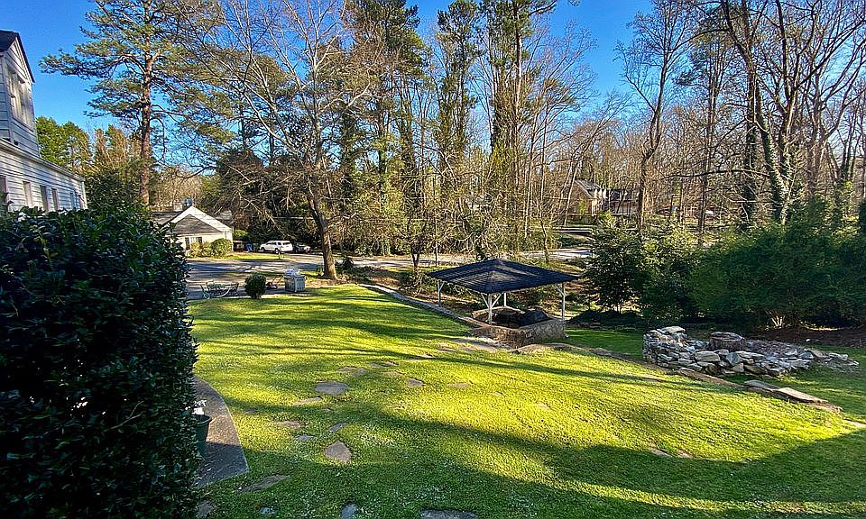 2nd image of 4080 Wieuca Rd NE