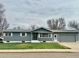 687 Custer St, Dickinson, ND 58601