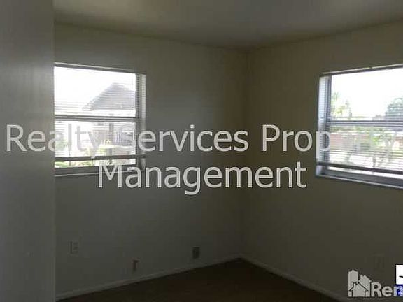 5th image of 2406 Morado St APT F3