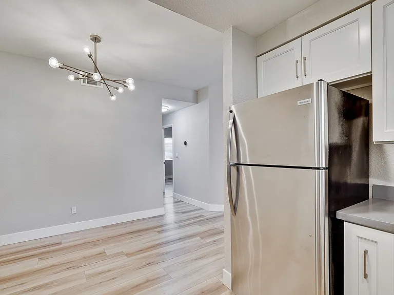 537 Shadow Dance Dr — Photo 11