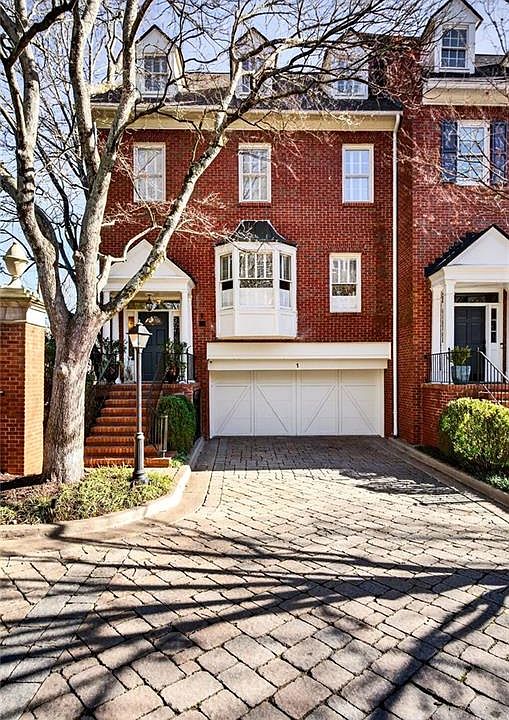 1st image of 3685 Peachtree Rd NE APT 1