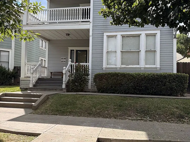 25th Street — Photo 1