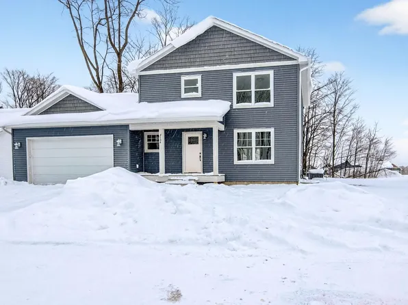 2134 Cottonwood Ave, Grawn, MI 49637