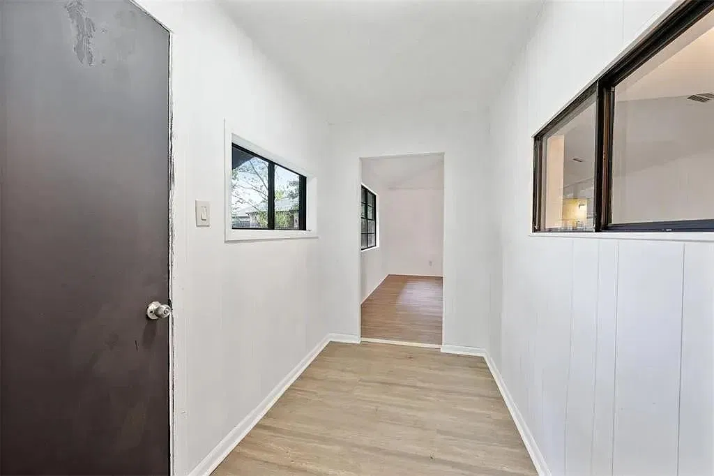 3 bed, 2.0 bath, 1260 sqft, $1,900 — Photo 4