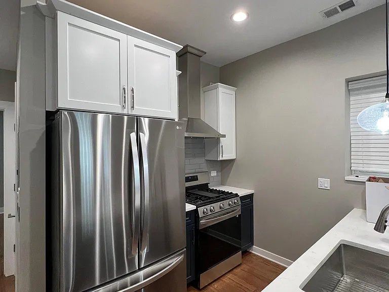 2314 W Giddings St #1F — Photo 5