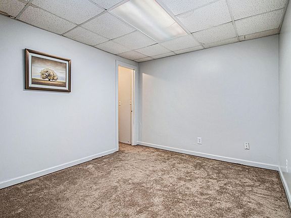 3rd image of 95 N La Vista Blvd