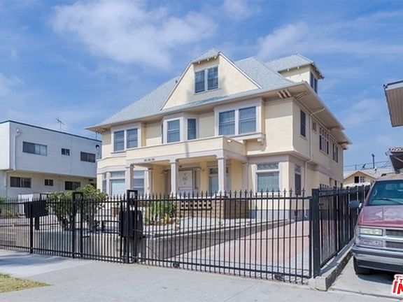 3rd image of 2217 S Hobart Blvd #3