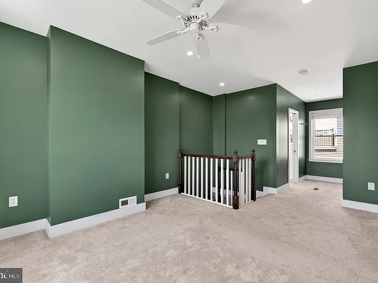 1705 Montrose St — Photo 25