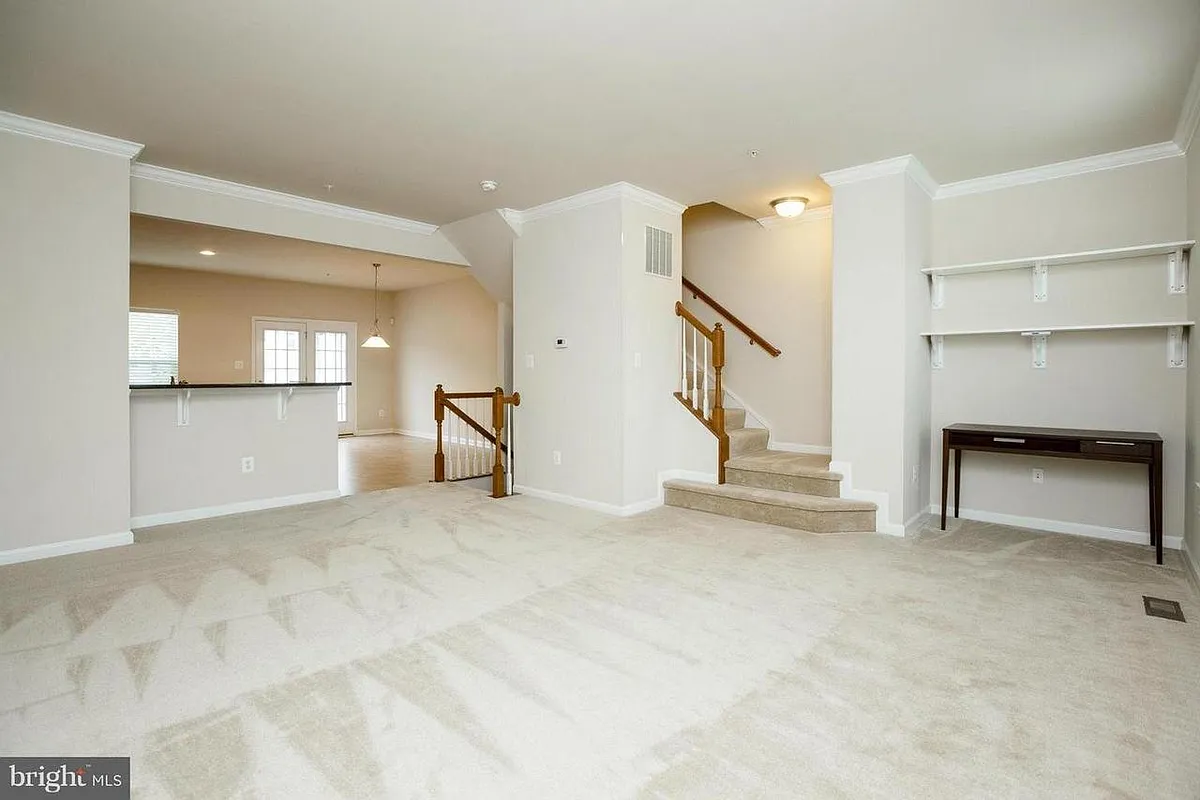 Living room - 2nd floor - 1074 Wisdom Ct