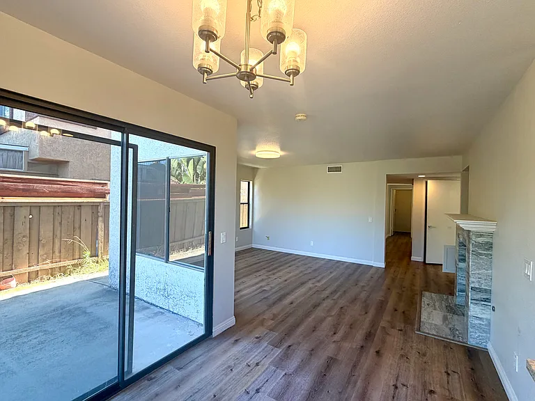 10725 Wallingford Rd — Photo 17