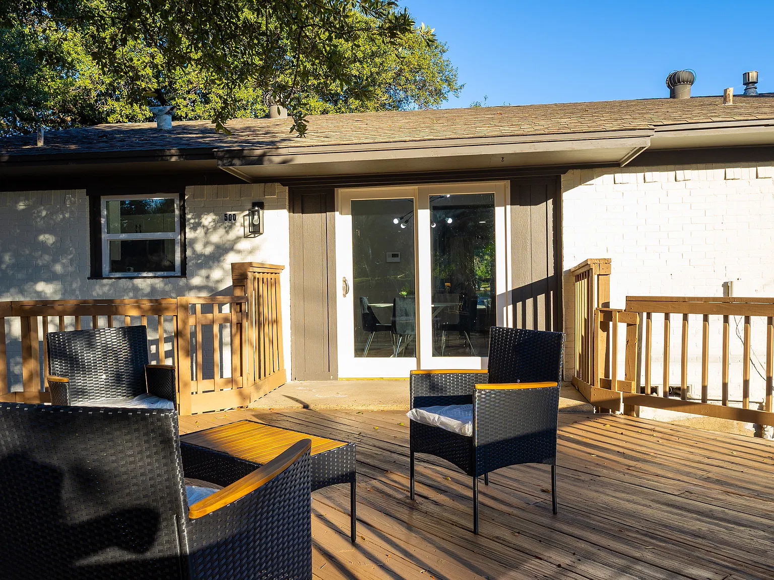 3 bed, 1199 sqft, $2,900 — Photo 2