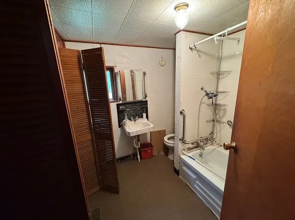 873 Ramsey Rdg, Bedford, IN 47421