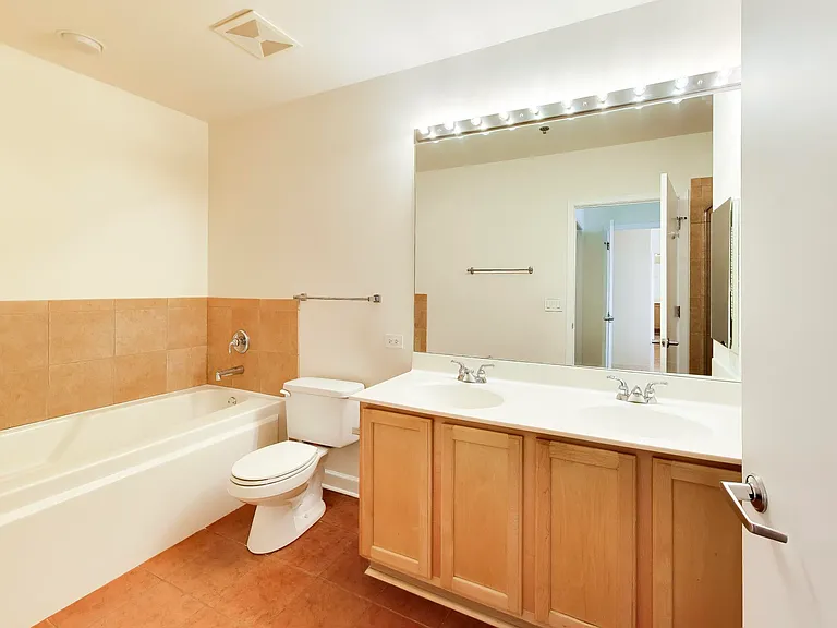 1322 S Prairie Ave #607 — Photo 15