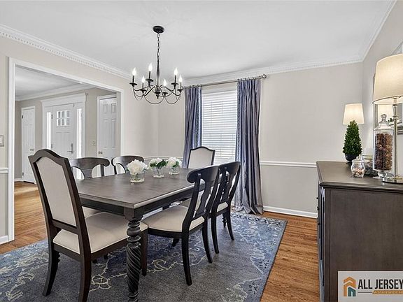 5th image of 4 Hardley Dr