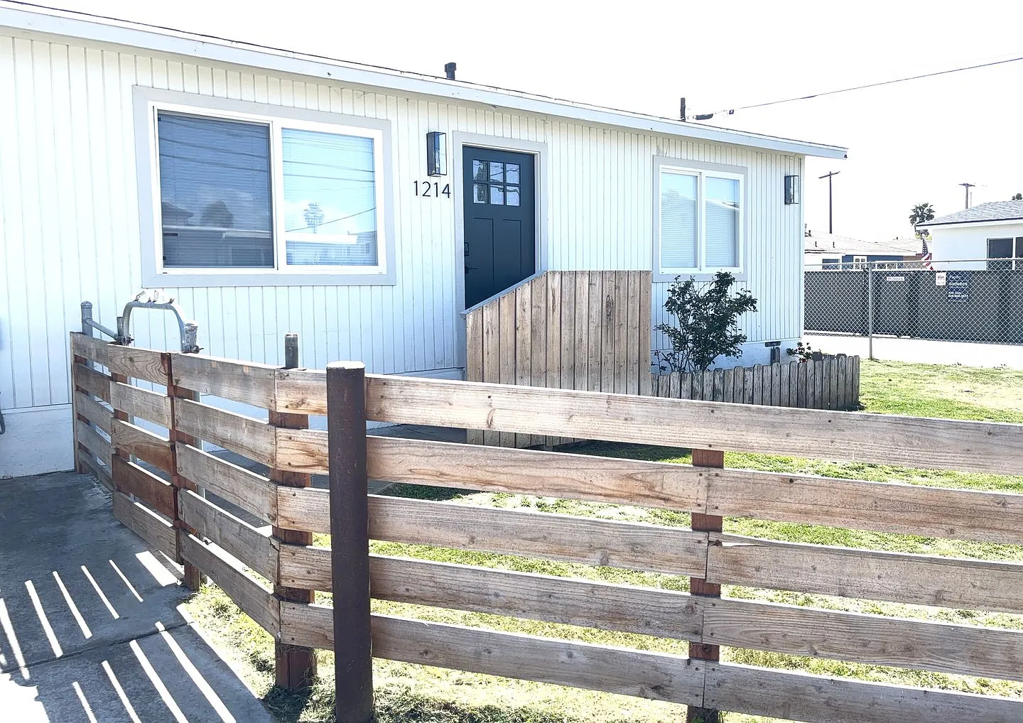 2 Bedrooms 1 Bath Home For Rent In Imperial Beach — Photo 3