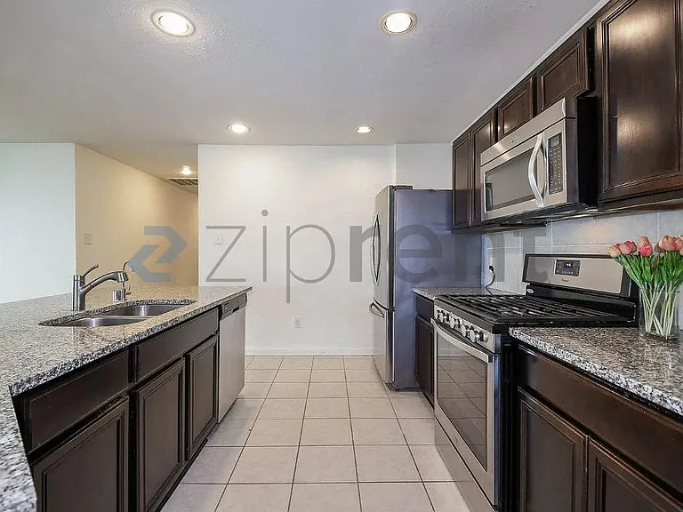 4218 Kendall Rock Ln — Photo 12