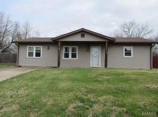 109 Walnut Ridge Dr, Bethalto, IL 62010