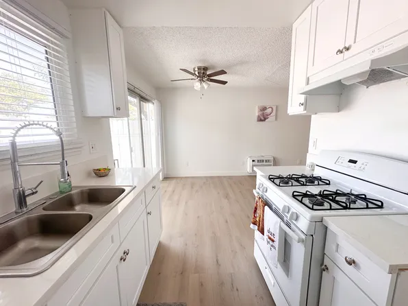 17926 Schoenborn St #A, Northridge, CA 91325