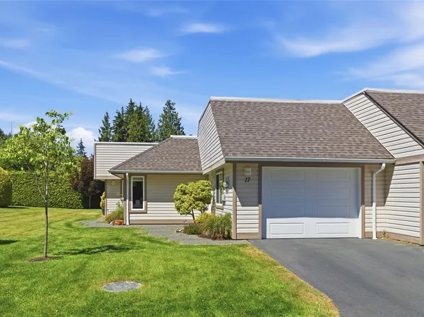 460 Schley Pl #17, Qualicum Beach, BC V9K 2M5