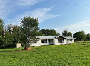 119 E 4th St, Castle, OK 74833