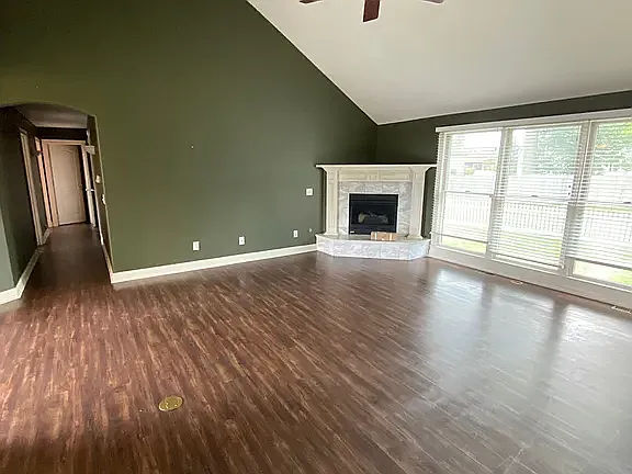 3 bed, $2,600 — Photo 2