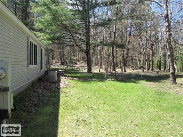 2nd image of 1701 N Everett Rd