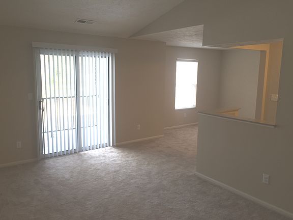 3rd image of 399 Sail Boat Run APT 2D