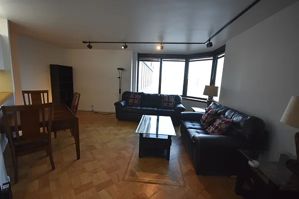 Rented by Luxury Habitat | media 6