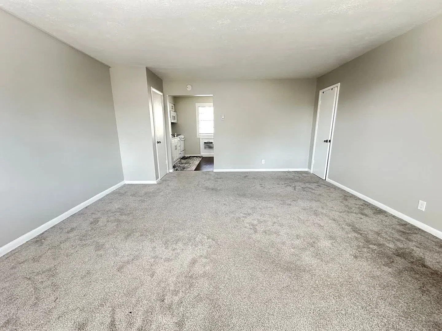 Studio-1-Bath | Lexington Apartment for Rent | 334 S Broadway #7 — Photo 4
