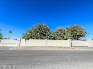 3346 Smoke Tree Ln, Las Vegas, NV 89120