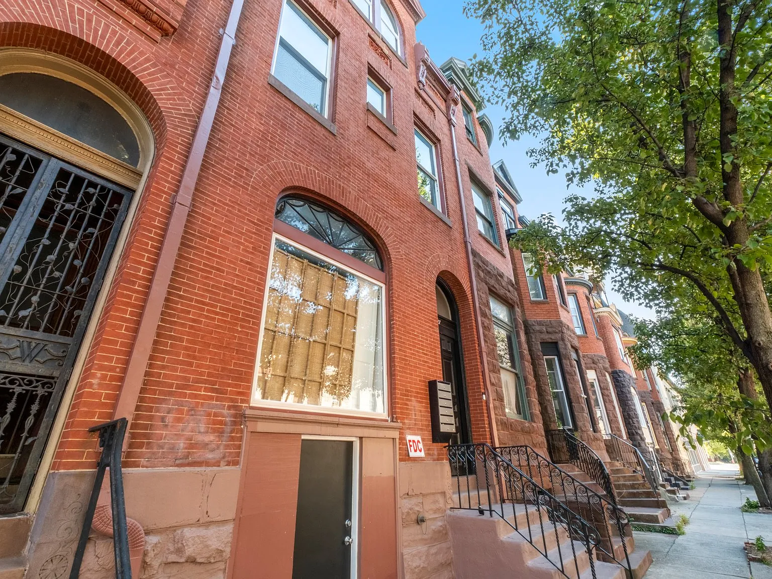 2 bed, $1,800 — Photo 3